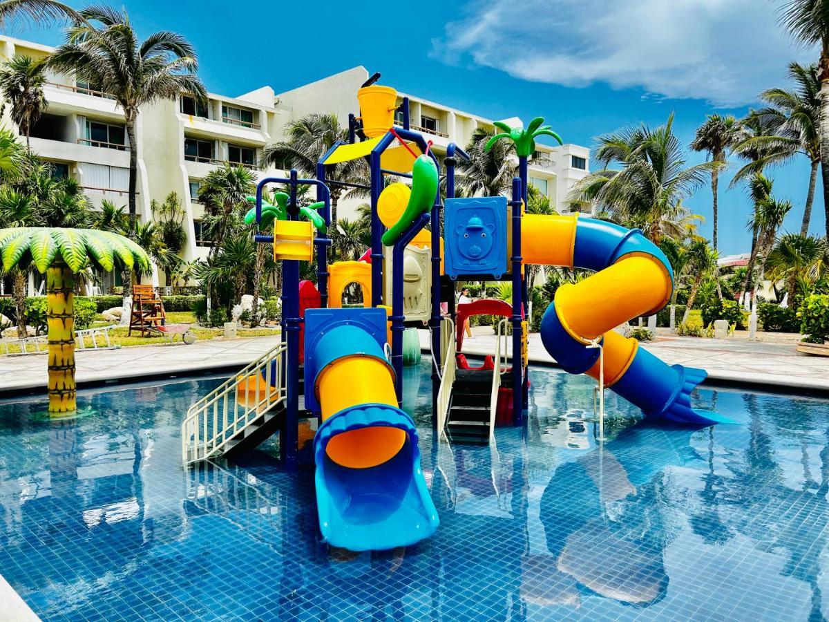 The Suites Of Solymar Cancún Exterior foto