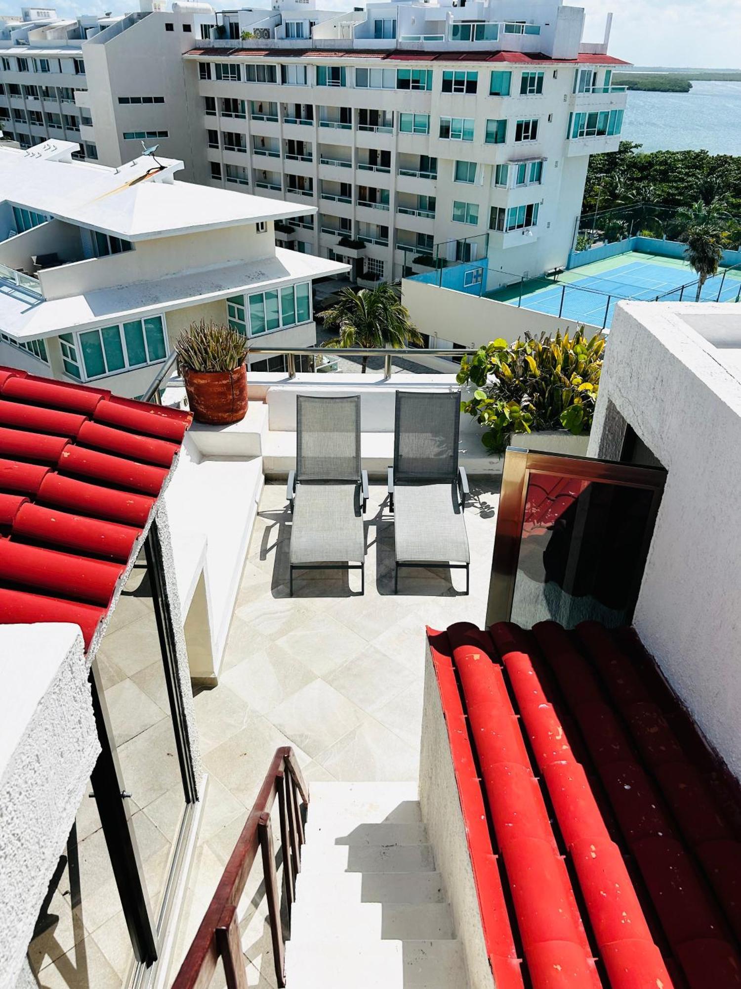 The Suites Of Solymar Cancún Exterior foto